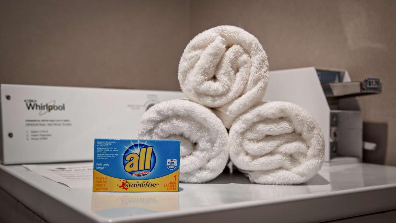 Best Western Plus New Cumberland Exteriör bild