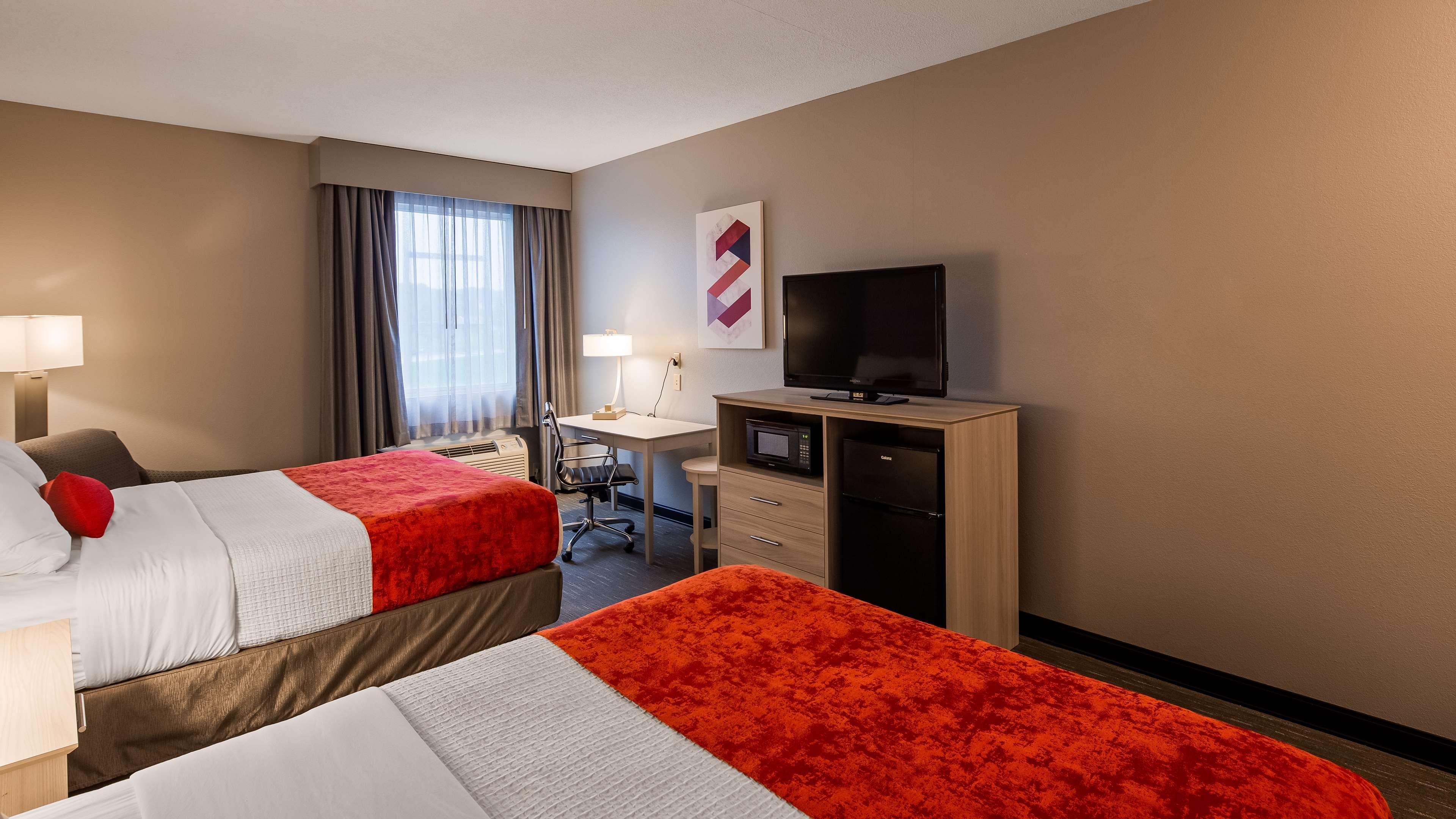 Best Western Plus New Cumberland Exteriör bild