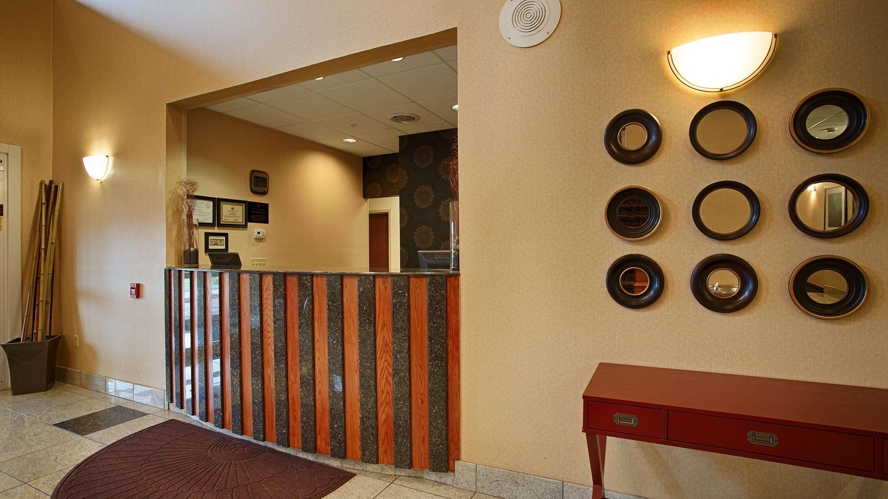 Best Western Plus New Cumberland Exteriör bild