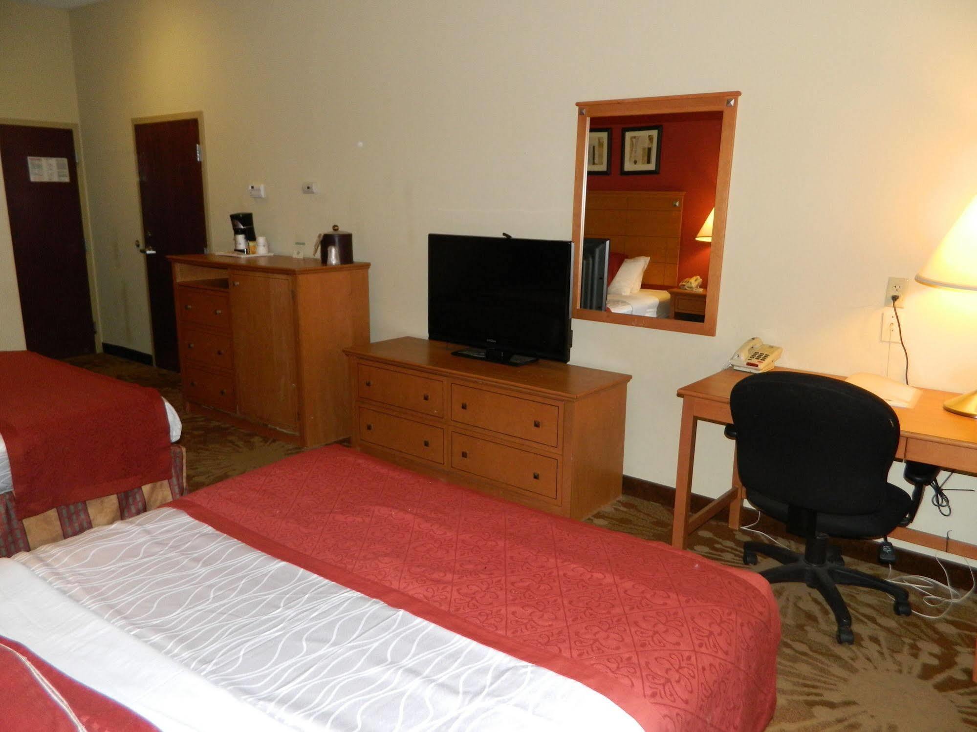 Best Western Plus New Cumberland Exteriör bild